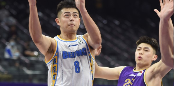 方硕：希望赵睿为球队付出更多力量，球迷：你少上点比啥都强