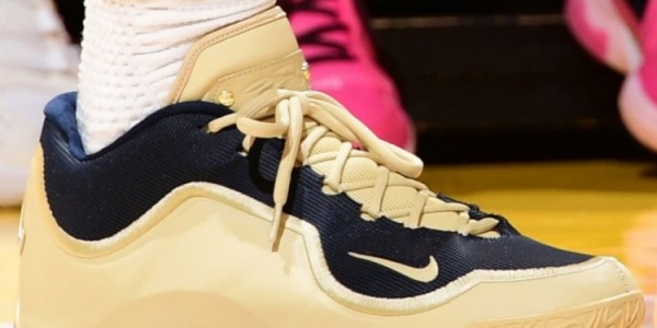 开云登录-阿克伦大学PE！詹姆斯上脚家乡大学LeBron 23 PE鞋款