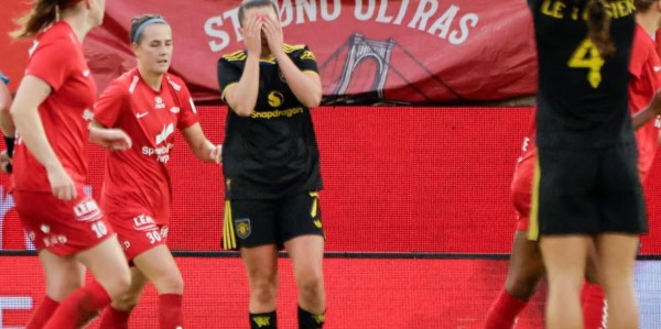 颇为尴尬，欧冠资格赛前曼联女足的部分球鞋在托运中丢失